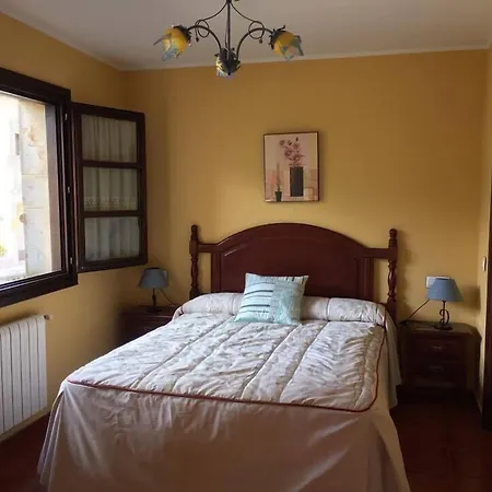 ángeles Arenas De Cabrales